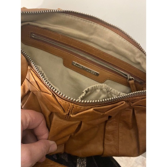 NWT Elliot Luca Y2K Retro Hipster Leather Shoulder Bag with Zip Close in Cognac - Picture 9 of 15